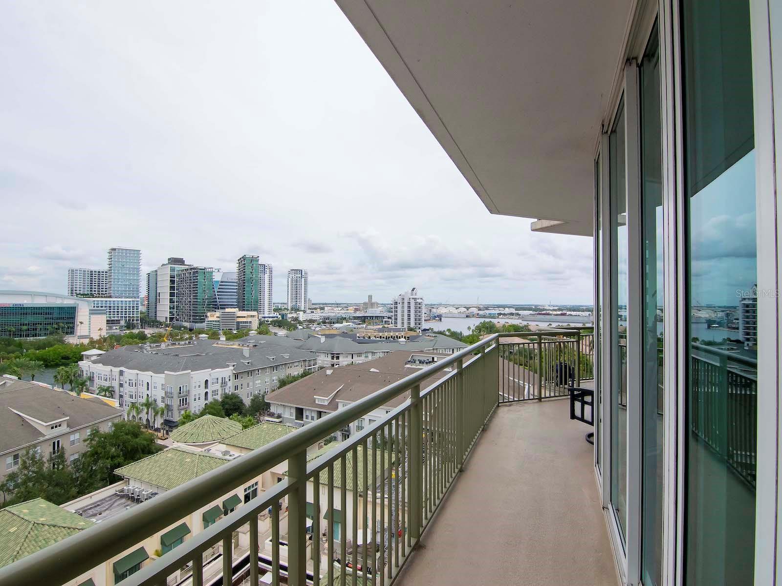 450 KNIGHTS RUN AVE #1107