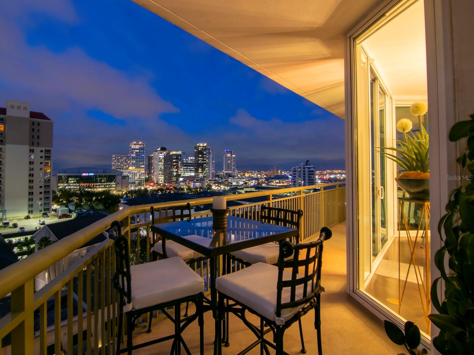 450 KNIGHTS RUN AVE #1107