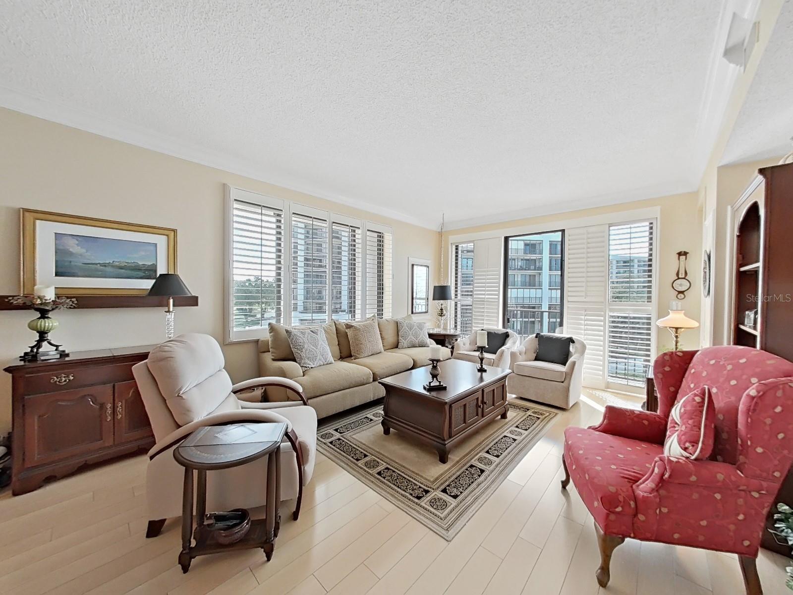 8 BELLEVIEW BLVD #405