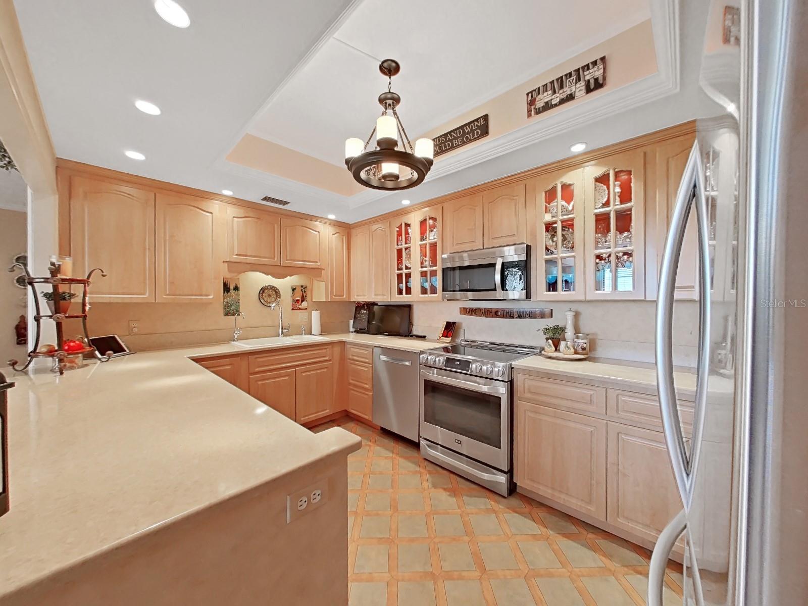 8 BELLEVIEW BLVD #405