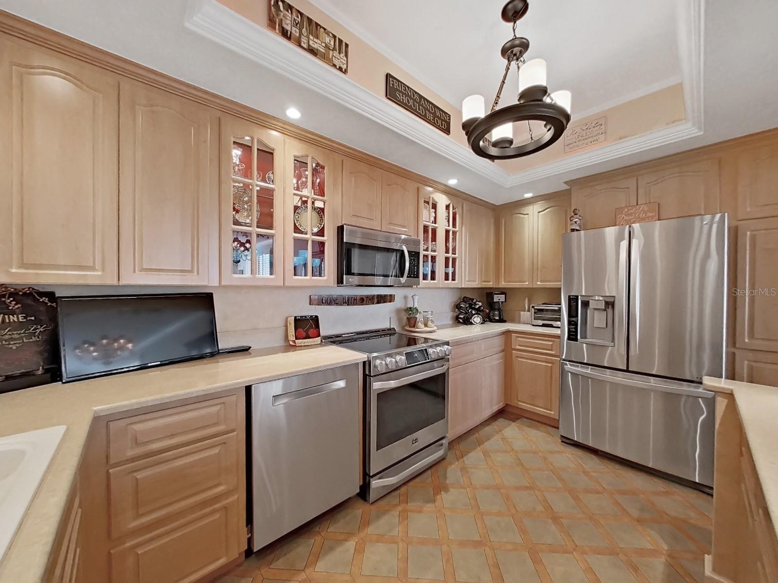 8 BELLEVIEW BLVD #405