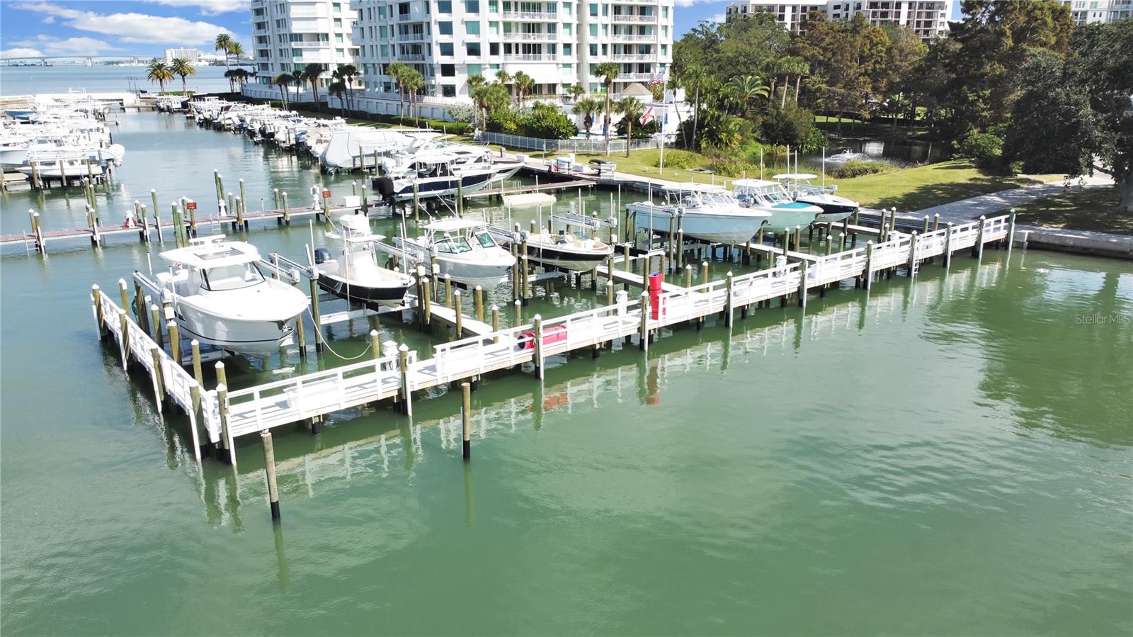 8 BELLEVIEW BLVD #405