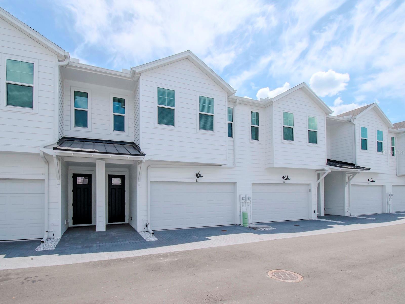 6235 S MANHATTAN AVE #11