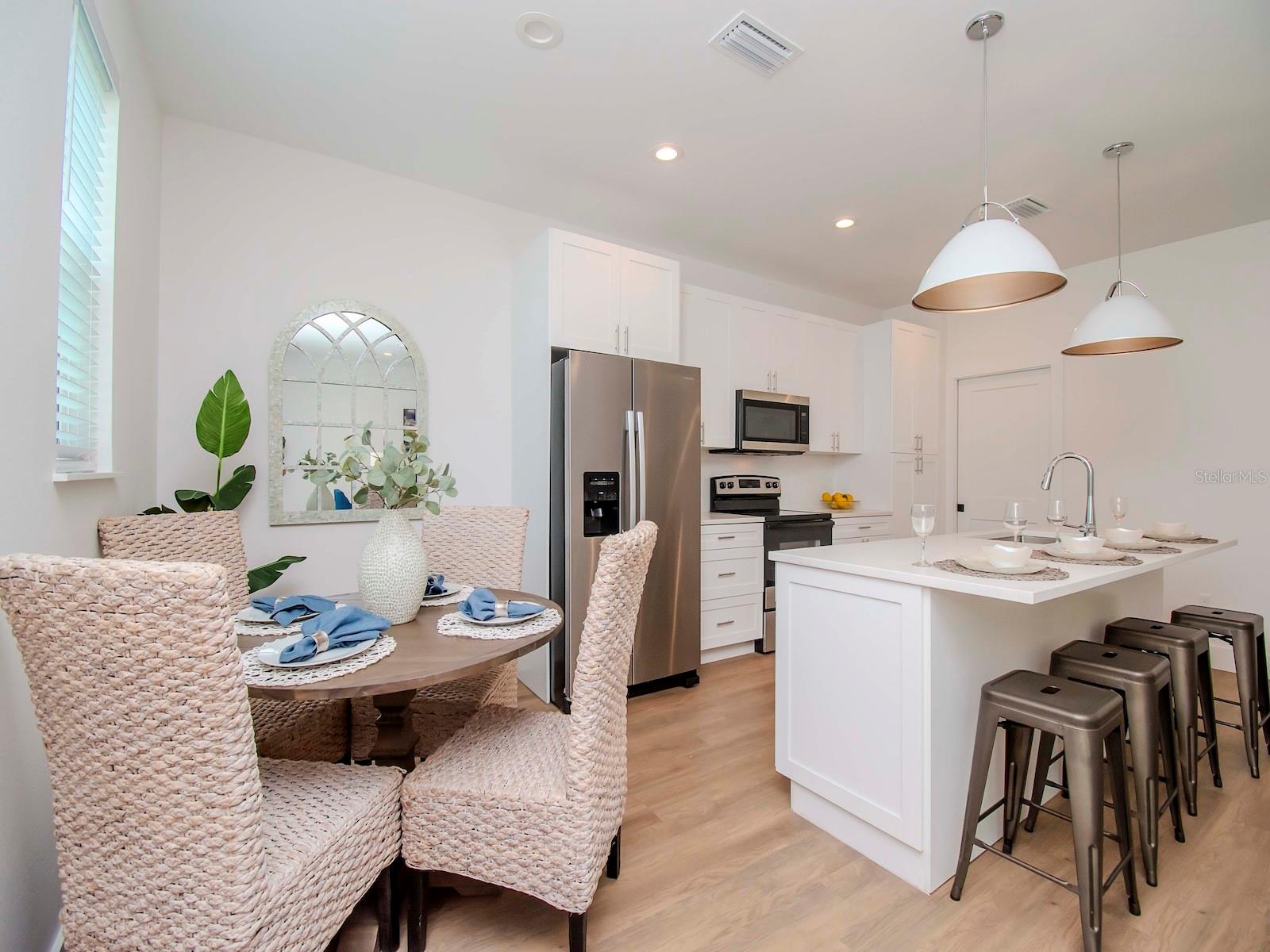 6235 S MANHATTAN AVE #11