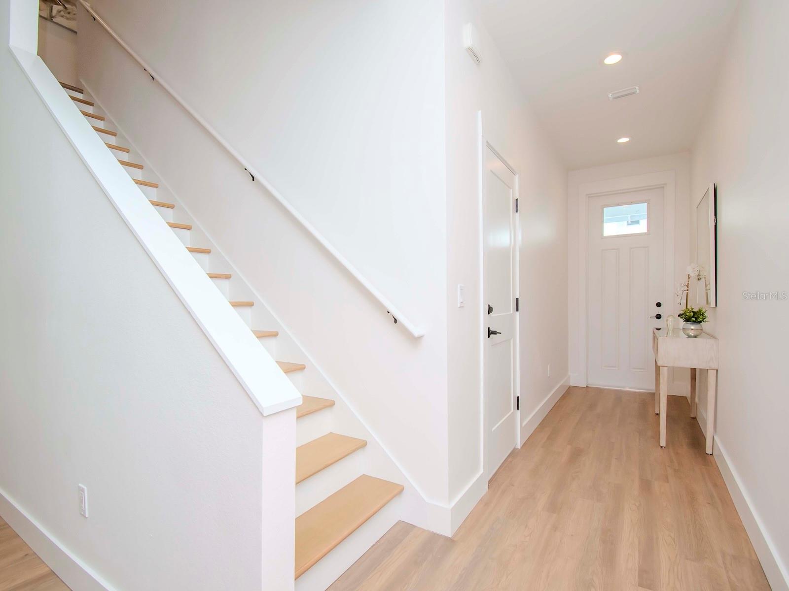 6235 S MANHATTAN AVE #11