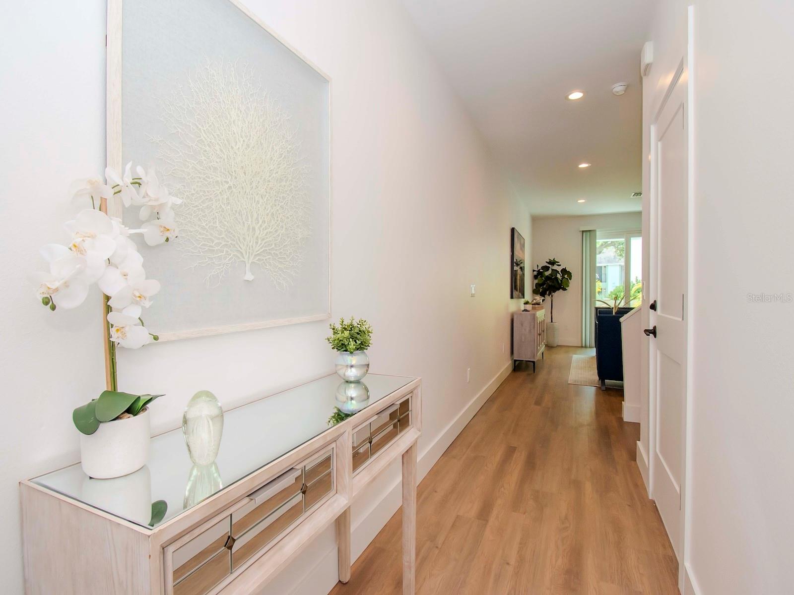 6235 S MANHATTAN AVE #11