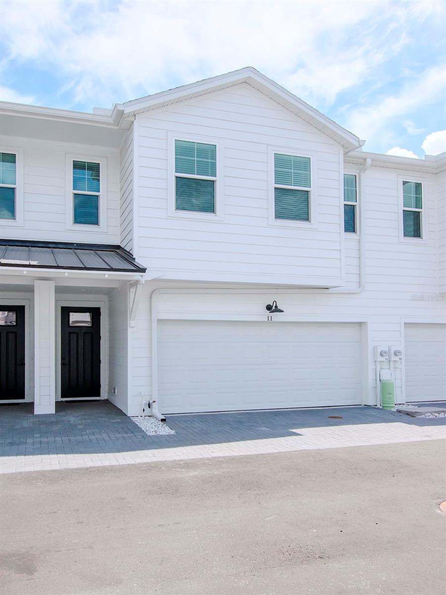 6235 S MANHATTAN AVE #11