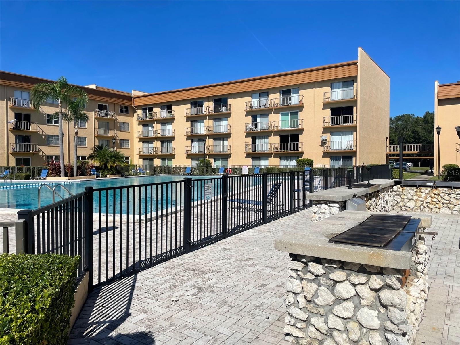 5820 N CHURCH AVE #207