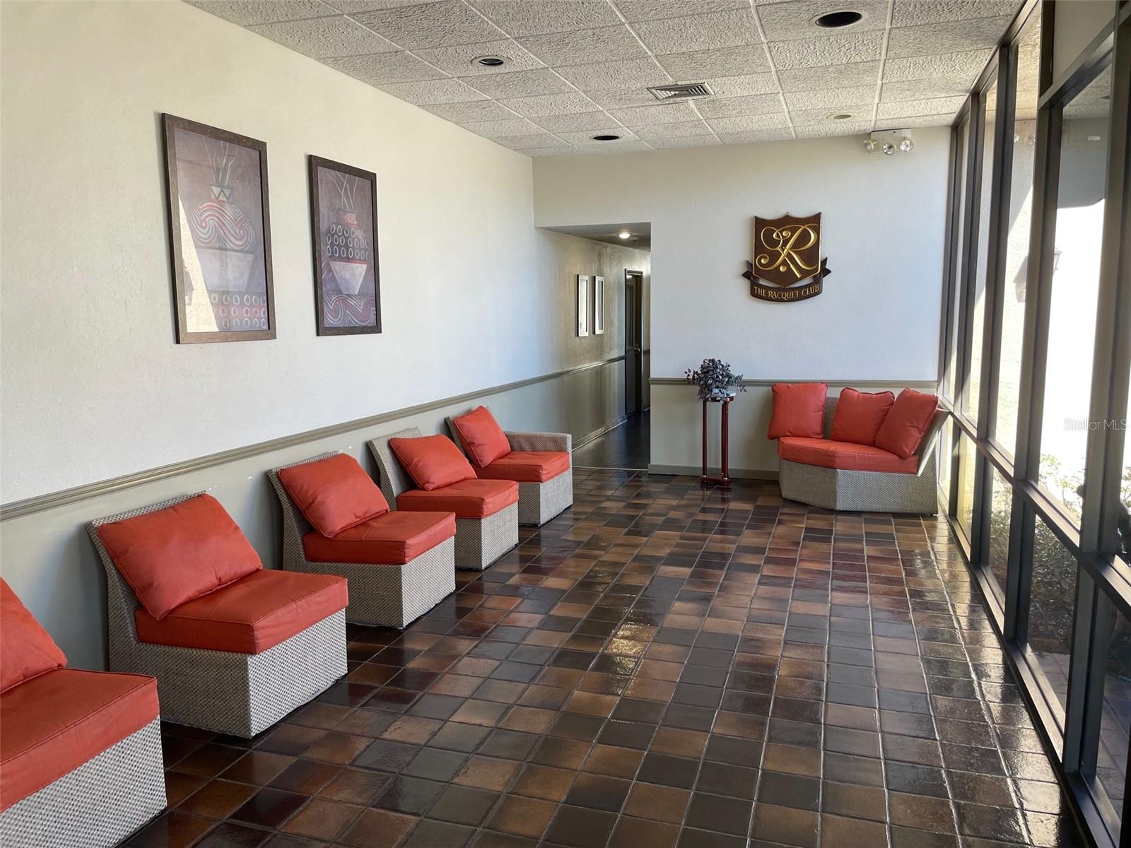 5820 N CHURCH AVE #207