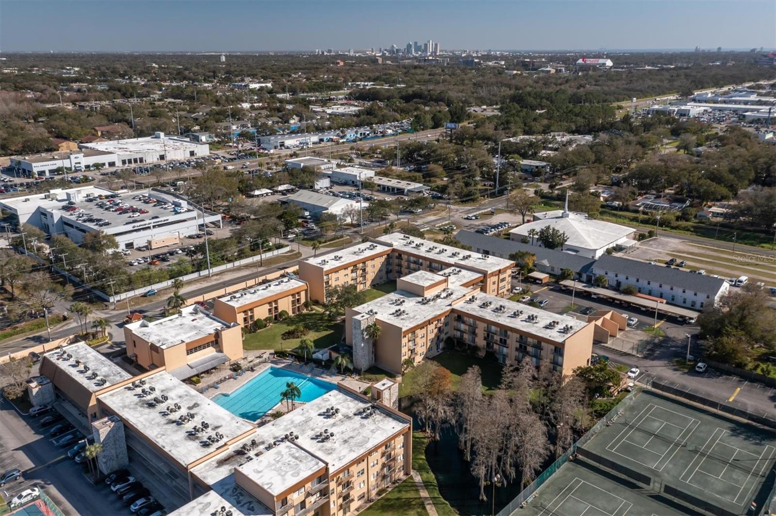 5820 N CHURCH AVE #207