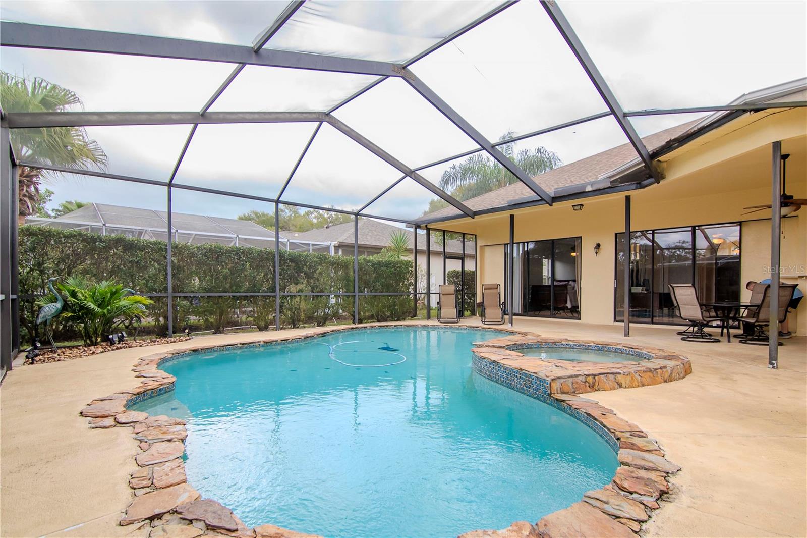 18902 EDINBOROUGH WAY