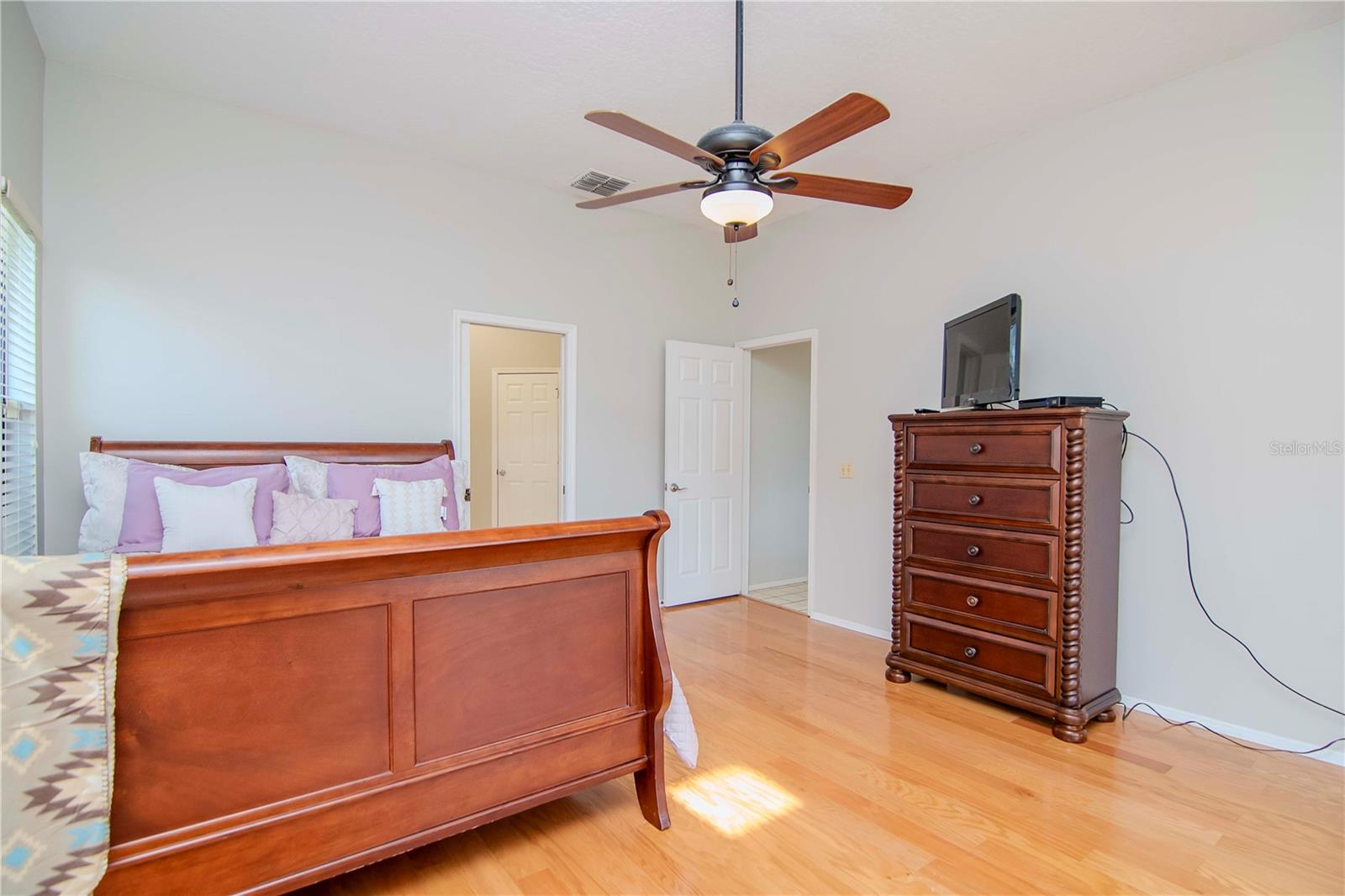 18902 EDINBOROUGH WAY