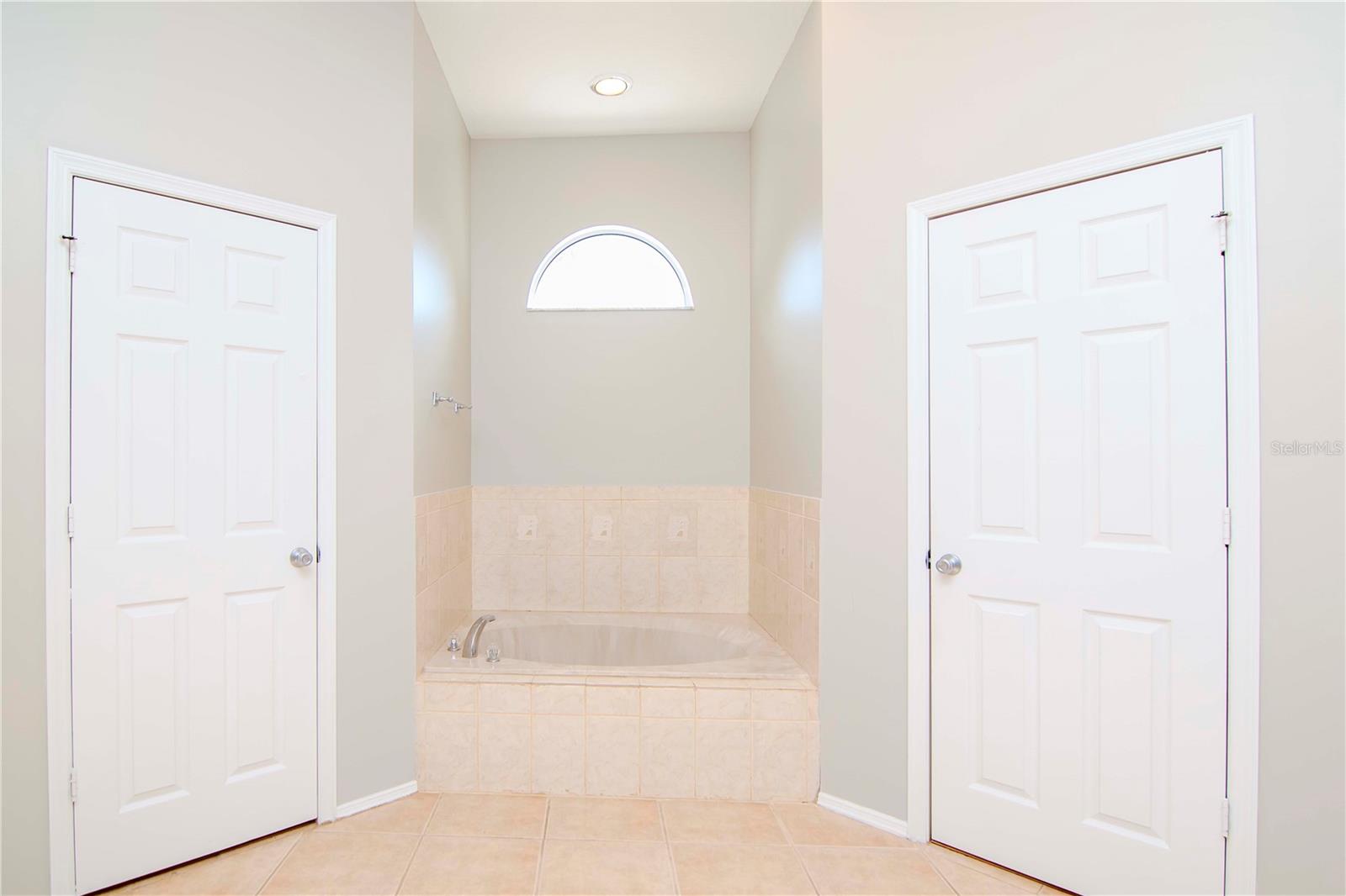 18902 EDINBOROUGH WAY