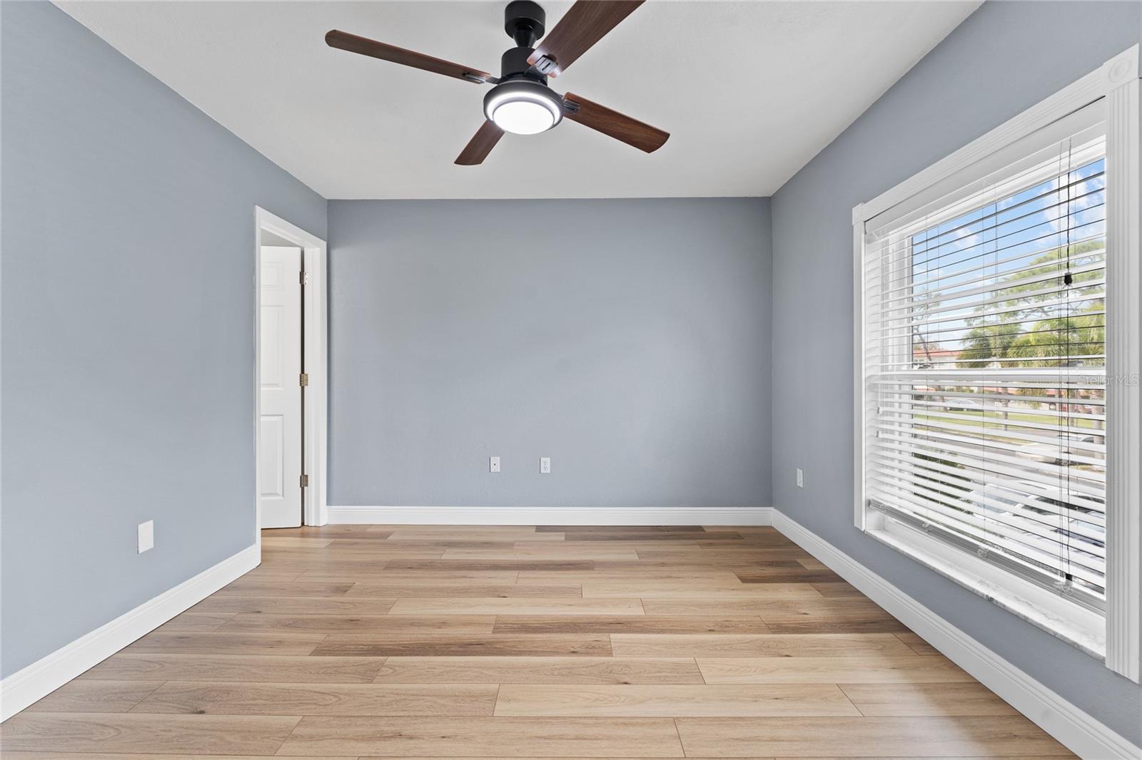 2700 BAYSHORE BLVD #588