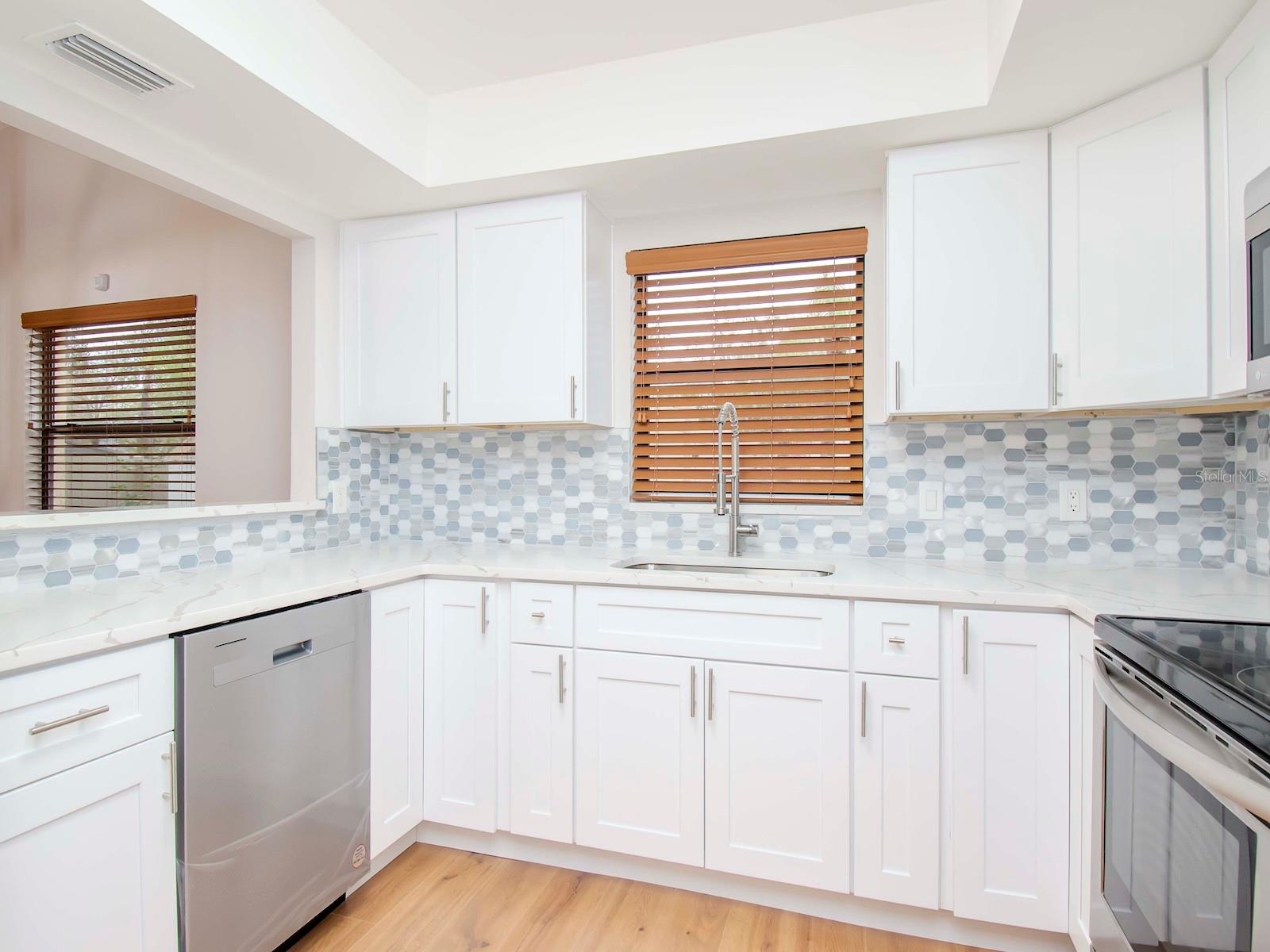 6706 PARADISE BAY WAY