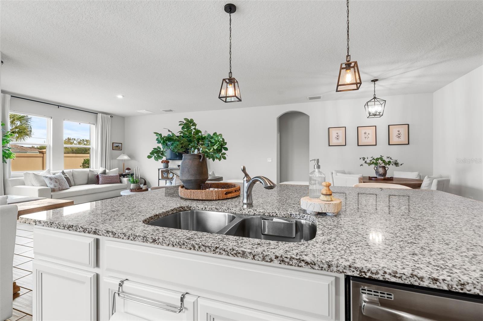 12212 BLUE PACIFIC DR