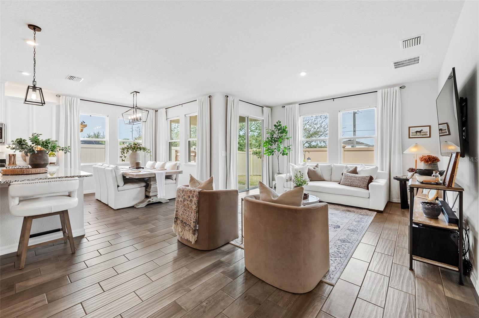 12212 BLUE PACIFIC DR