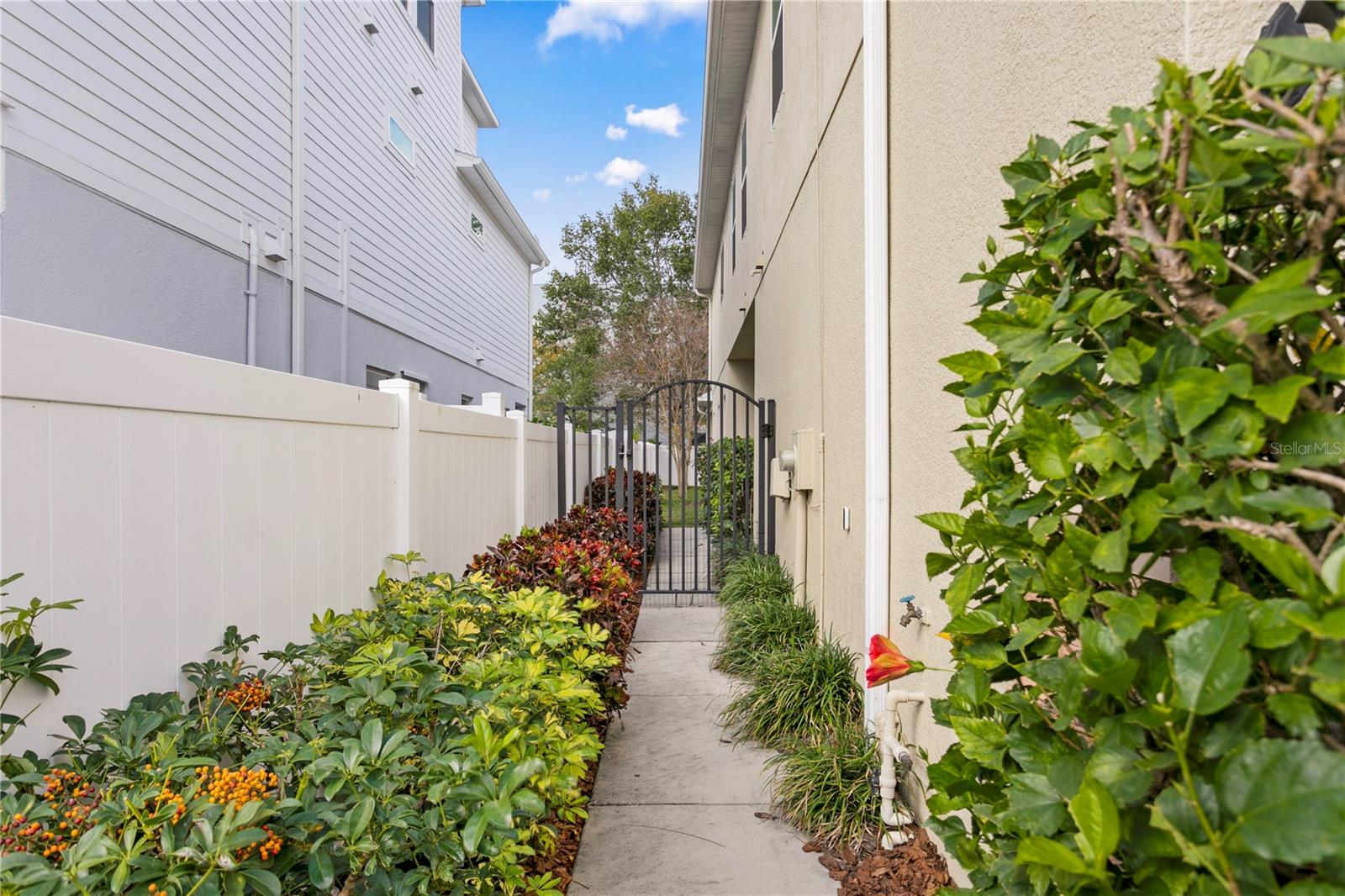 203 S AUDUBON AVE #2