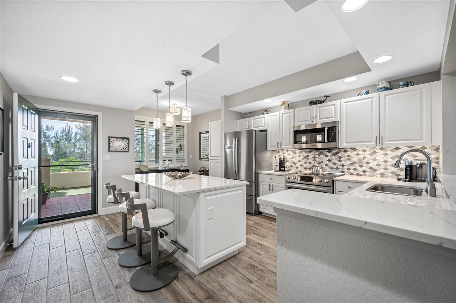 4801 OSPREY DR S #405