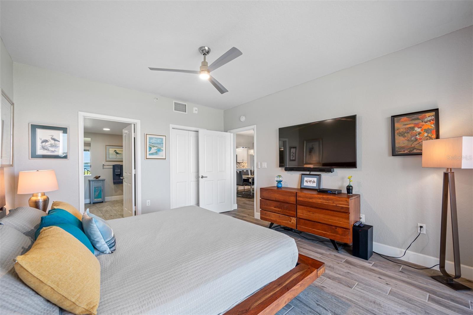 4801 OSPREY DR S #405