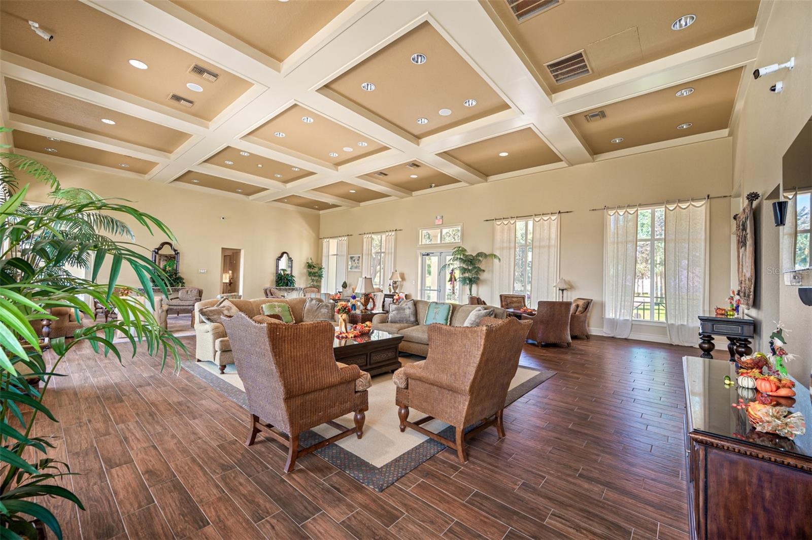 4801 OSPREY DR S #405