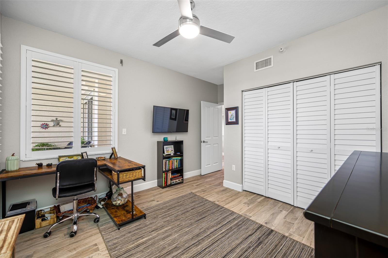 4801 OSPREY DR S #405