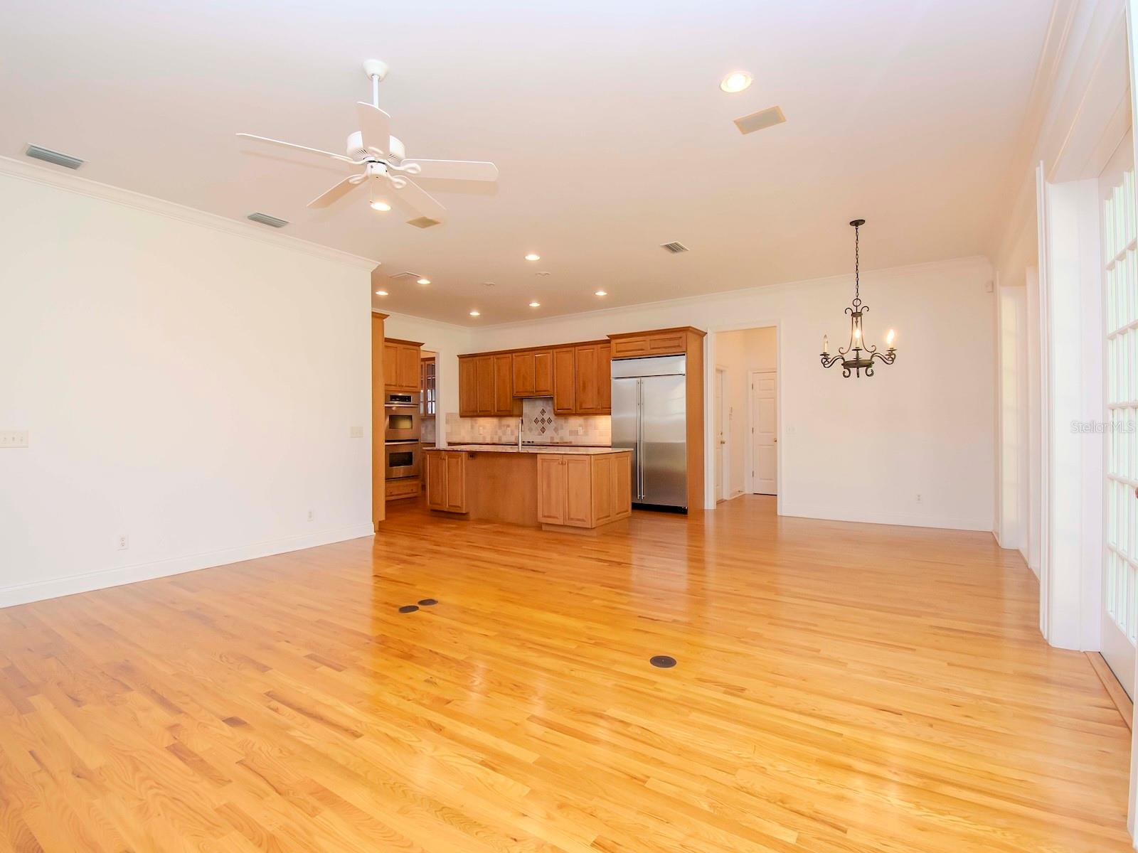 4417 W CULBREATH AVE