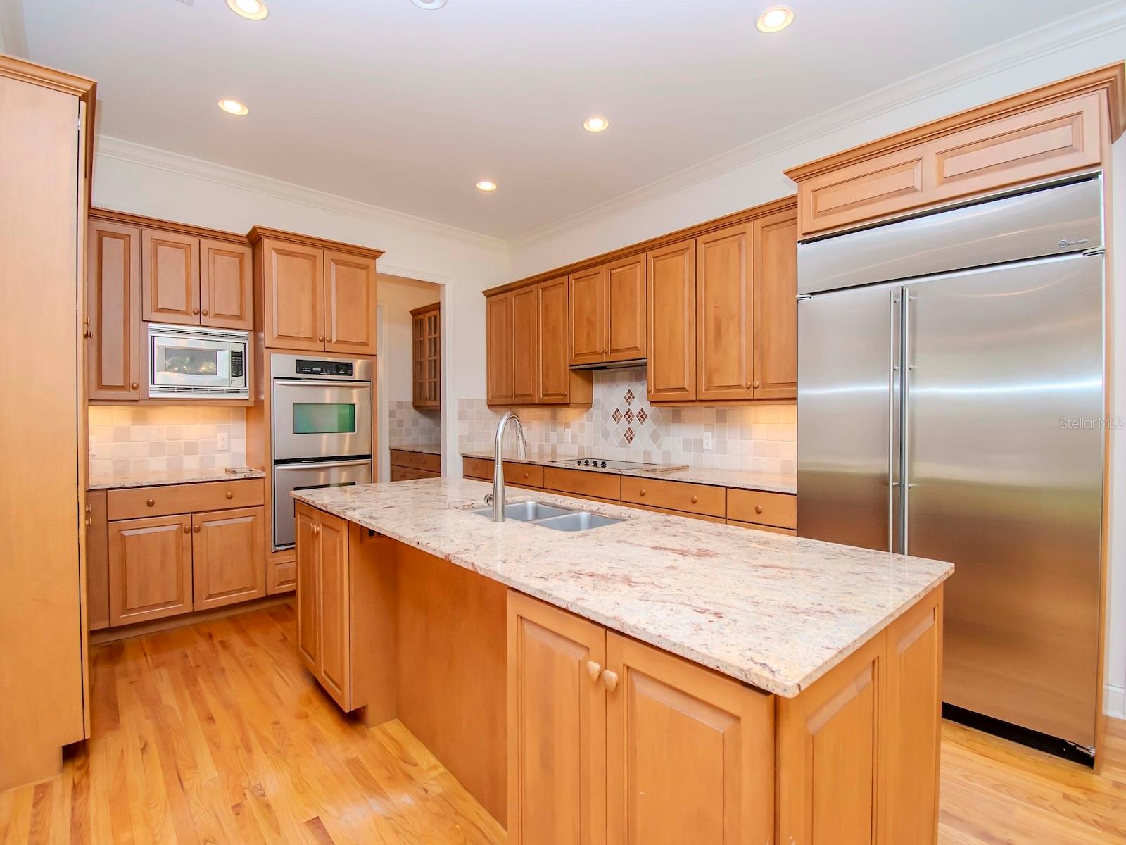 4417 W CULBREATH AVE