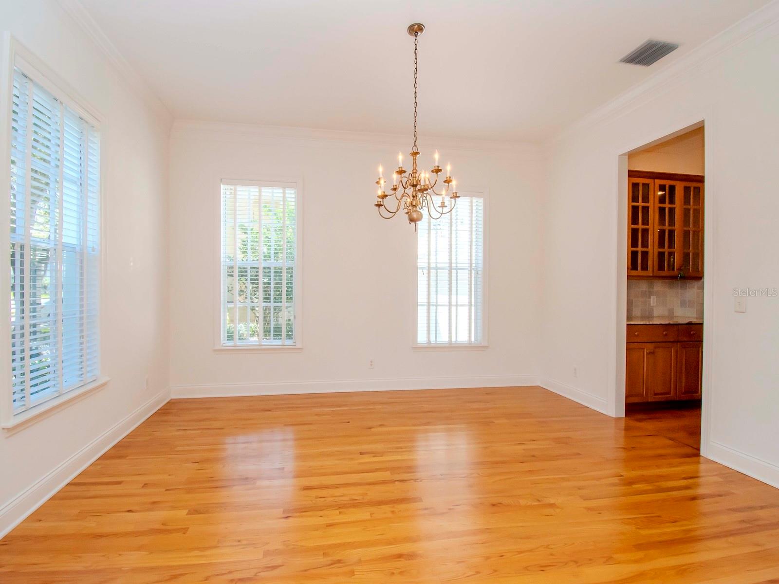 4417 W CULBREATH AVE