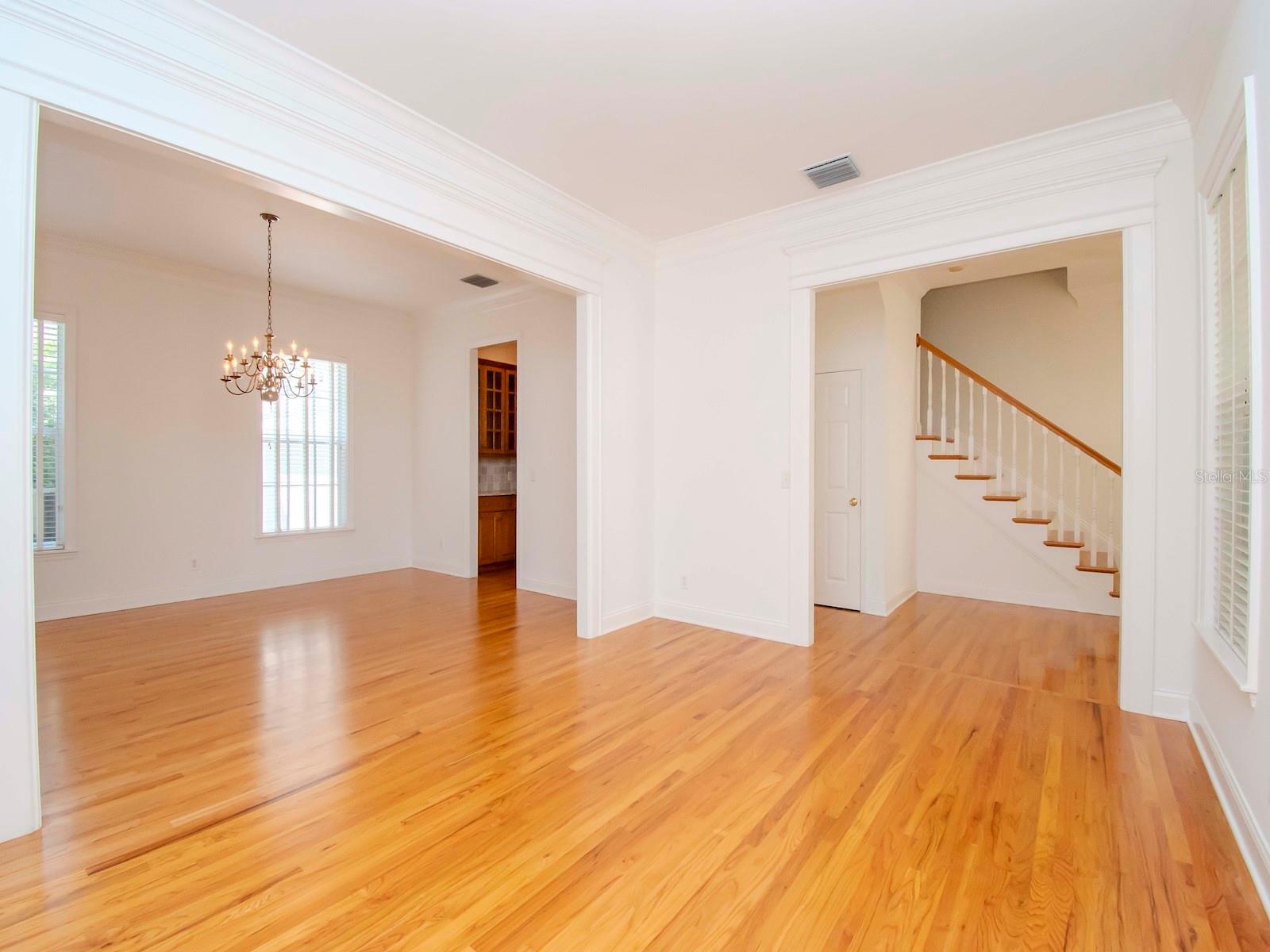 4417 W CULBREATH AVE