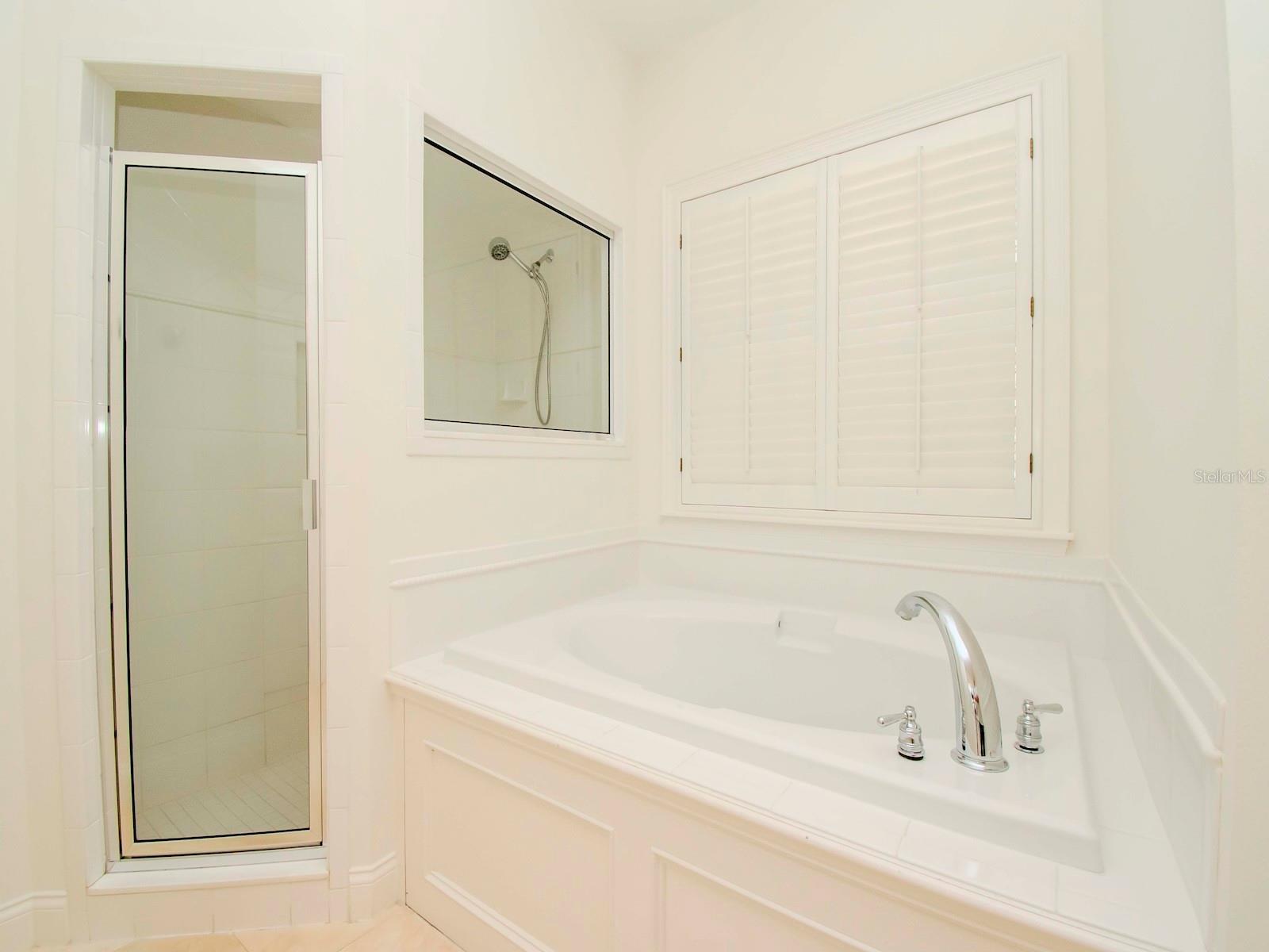 4417 W CULBREATH AVE