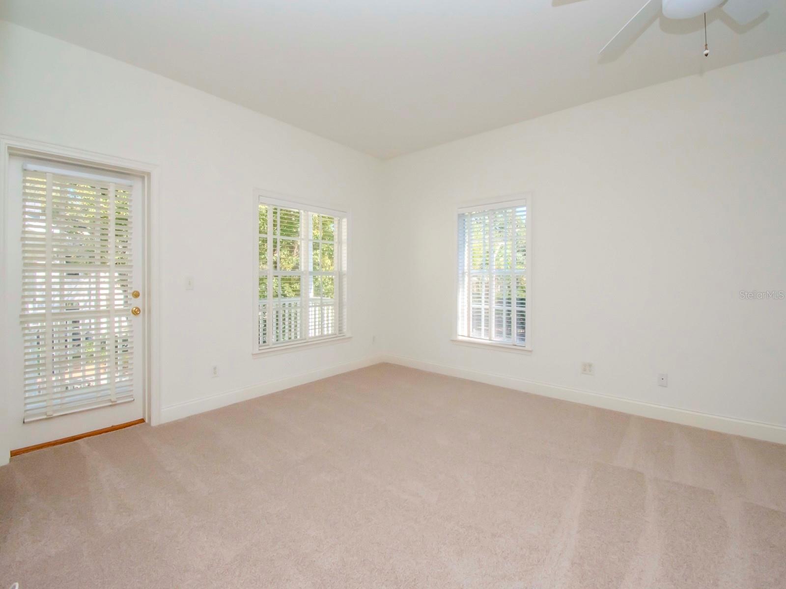 4417 W CULBREATH AVE