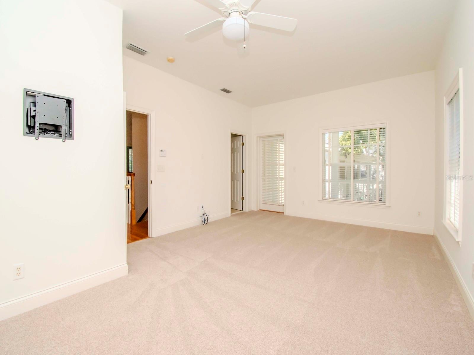 4417 W CULBREATH AVE