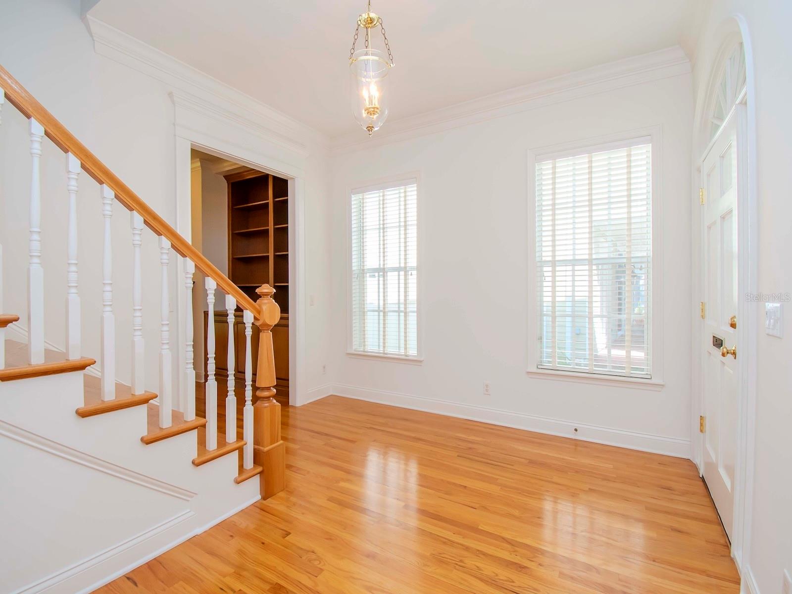 4417 W CULBREATH AVE