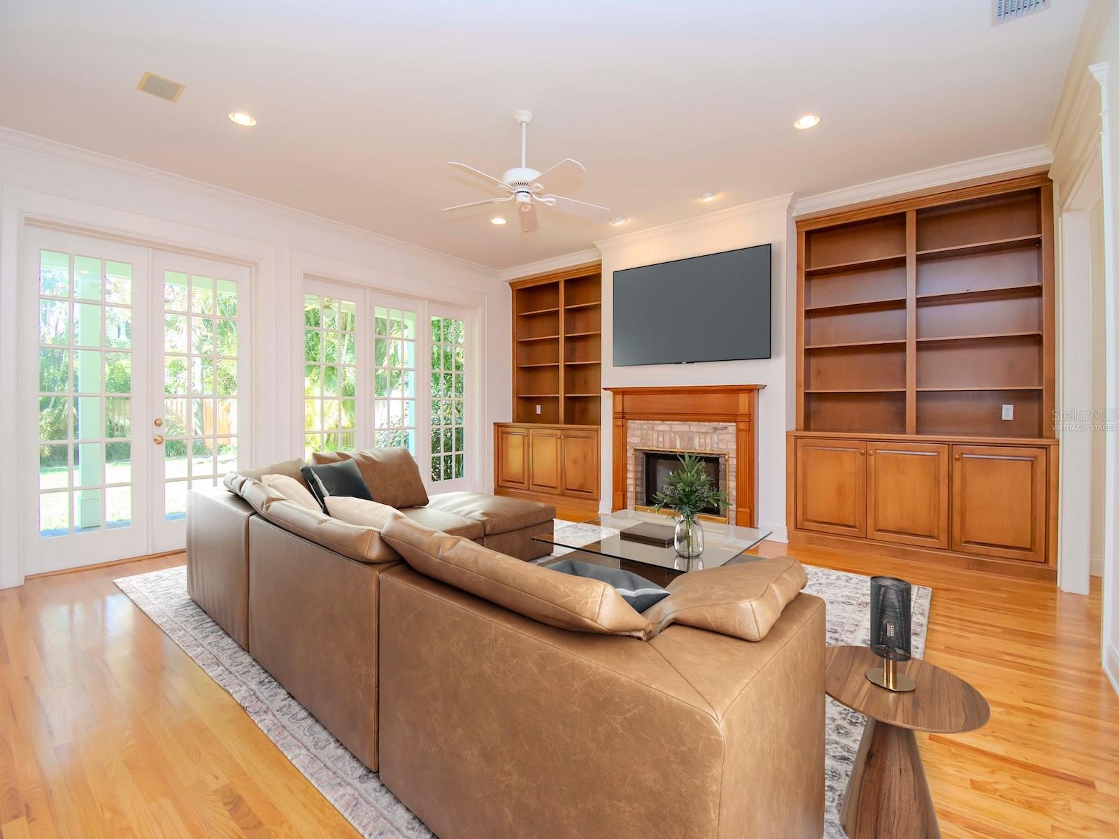 4417 W CULBREATH AVE