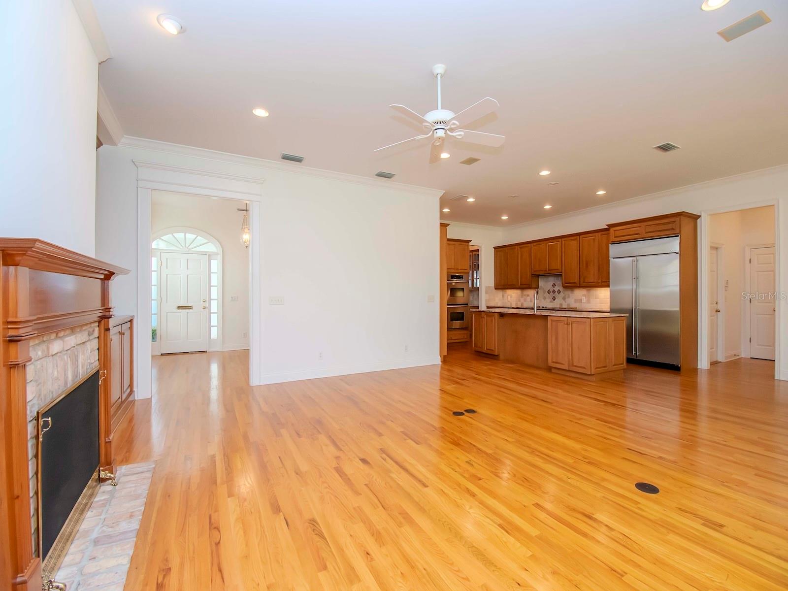 4417 W CULBREATH AVE