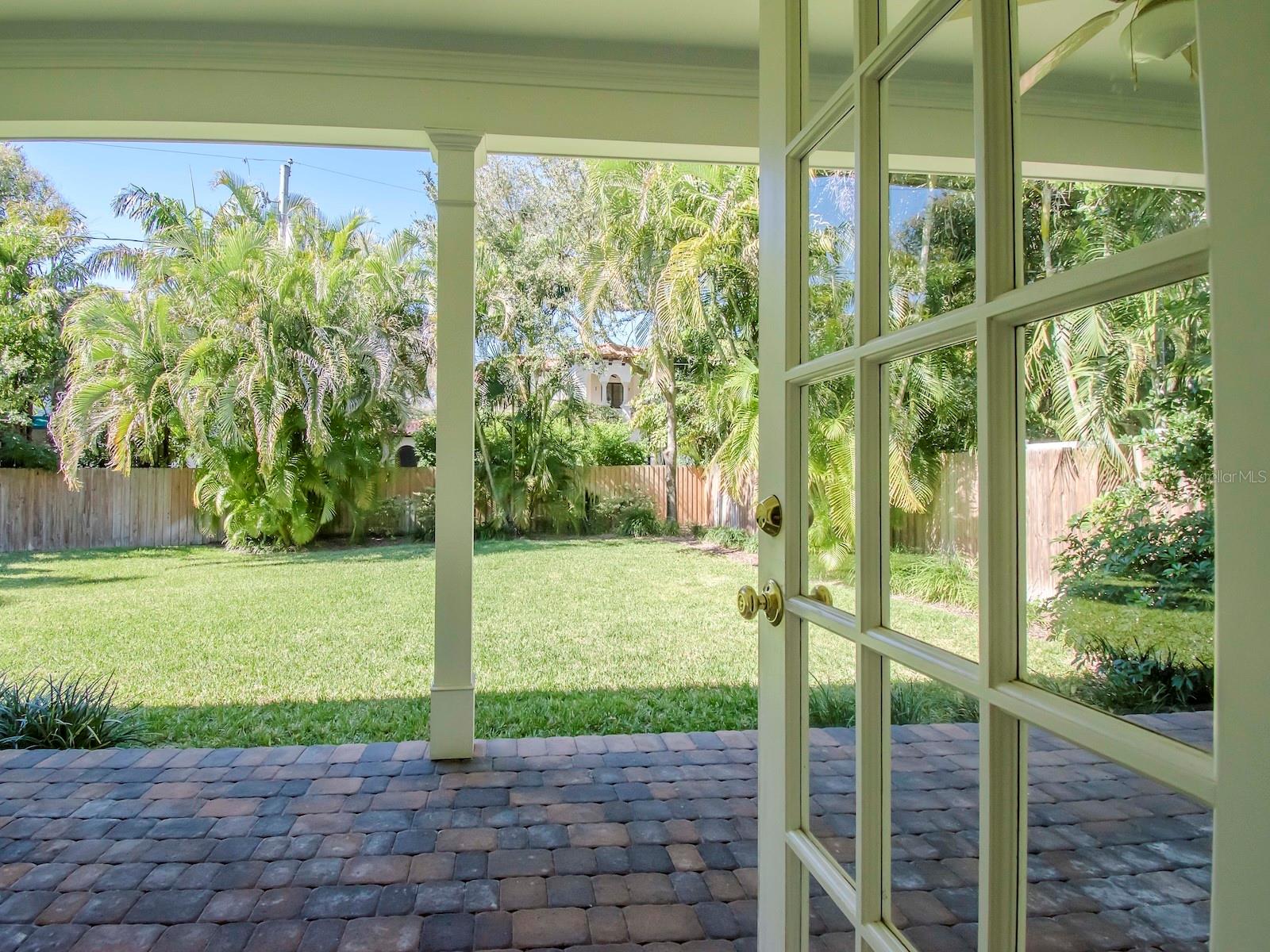 4417 W CULBREATH AVE