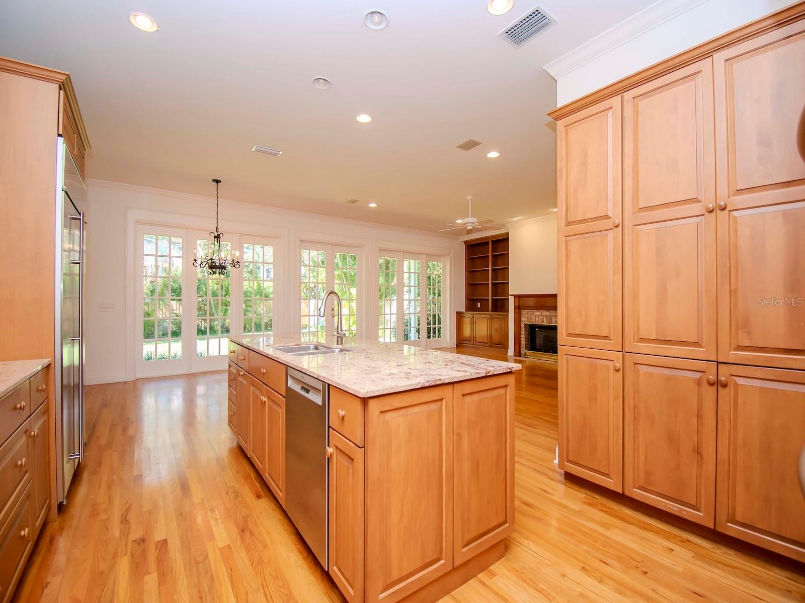 4417 W CULBREATH AVE