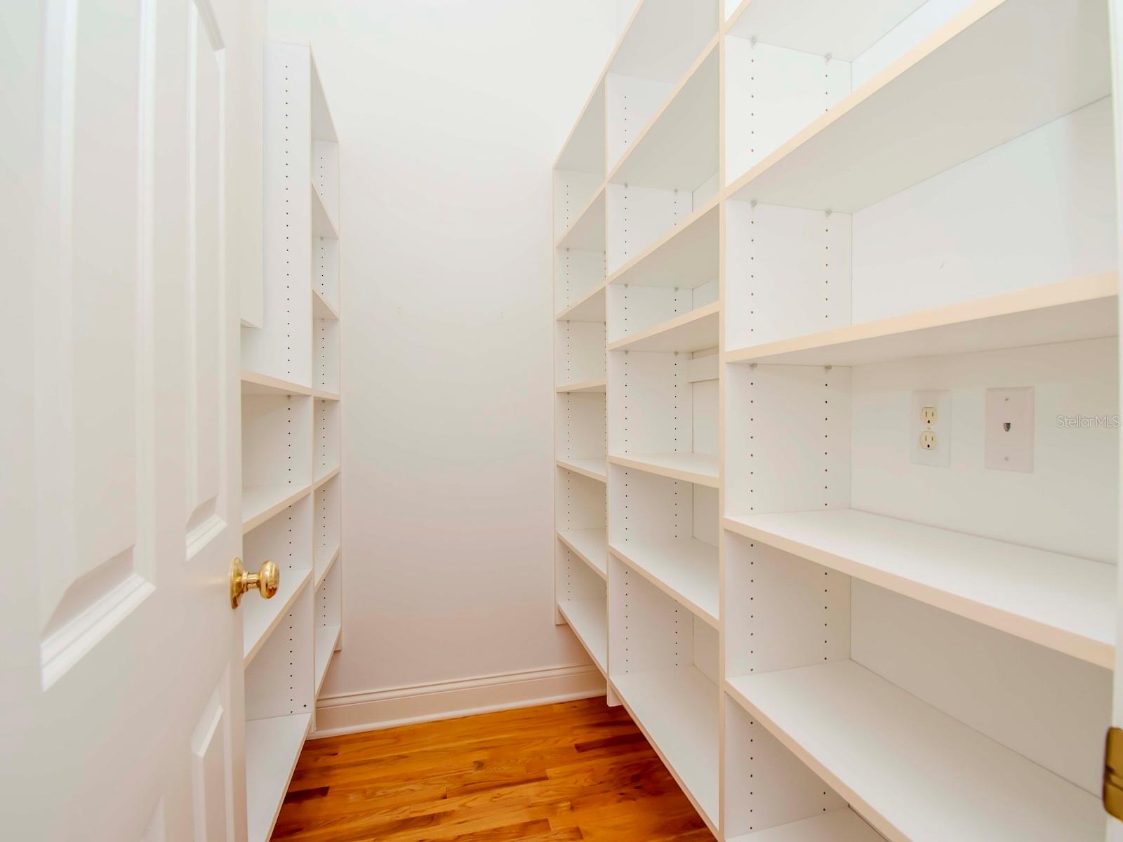 4417 W CULBREATH AVE