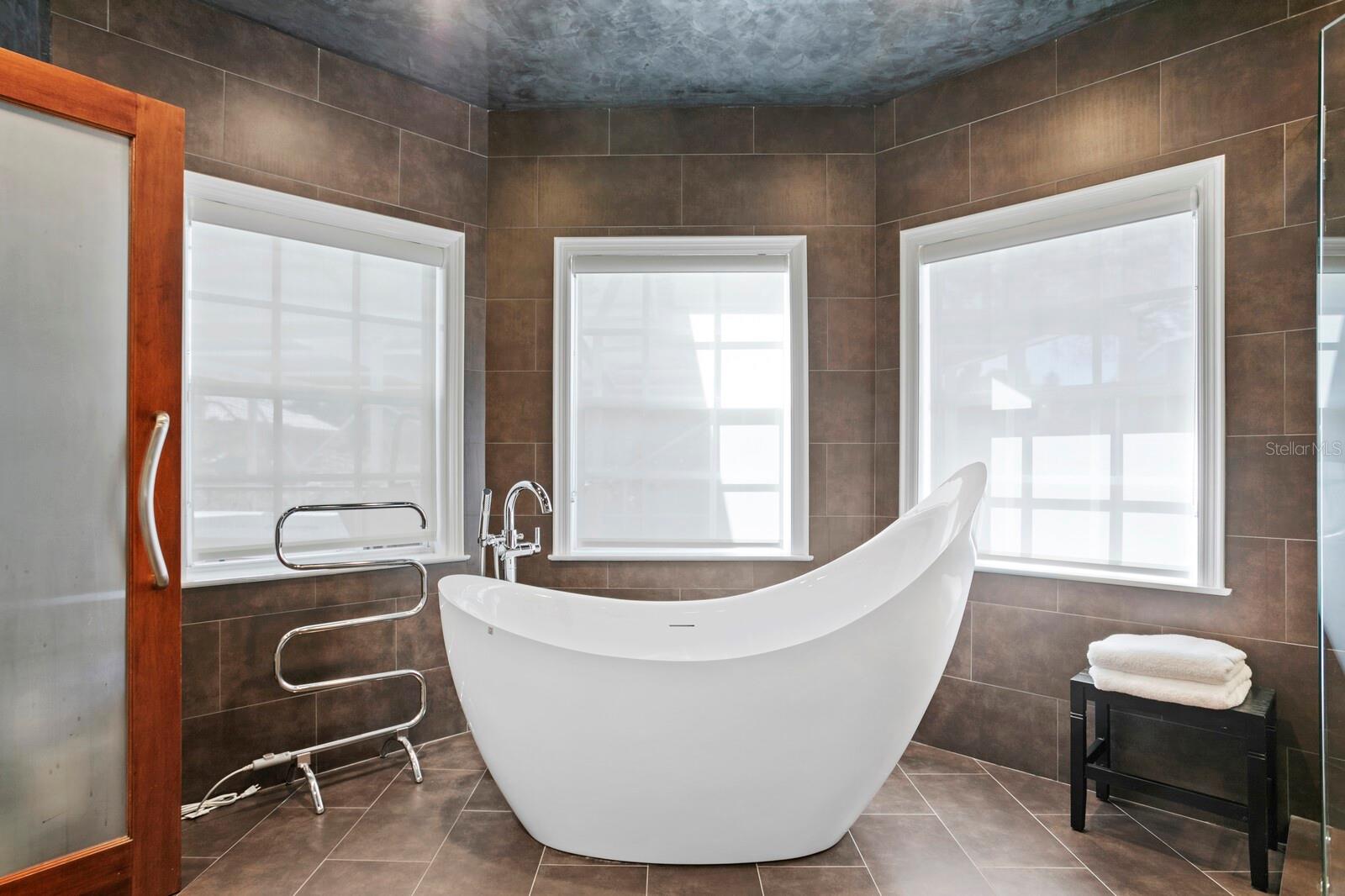 3114 W HARBOR VIEW AVE