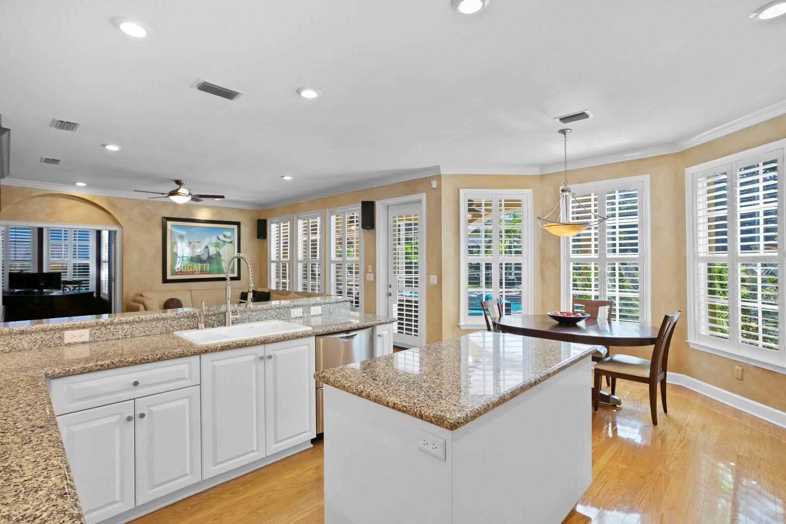 3114 W HARBOR VIEW AVE