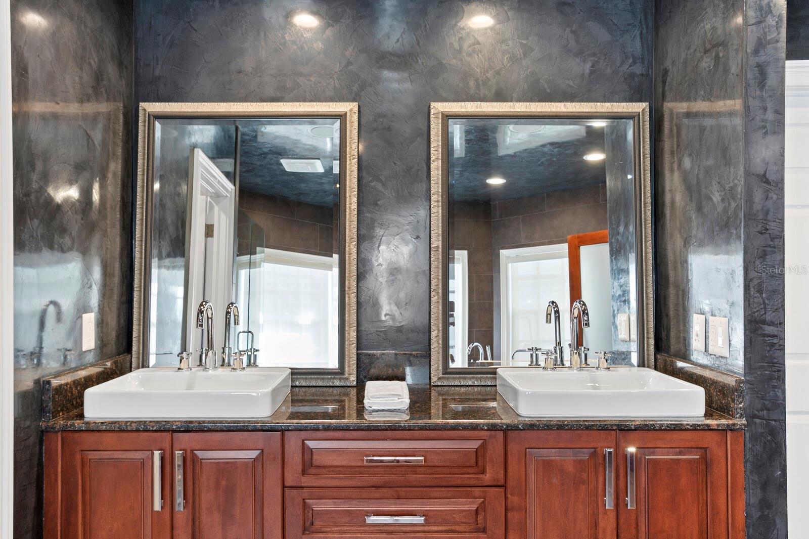 3114 W HARBOR VIEW AVE