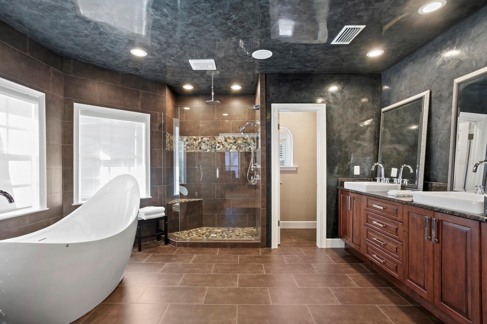 3114 W HARBOR VIEW AVE