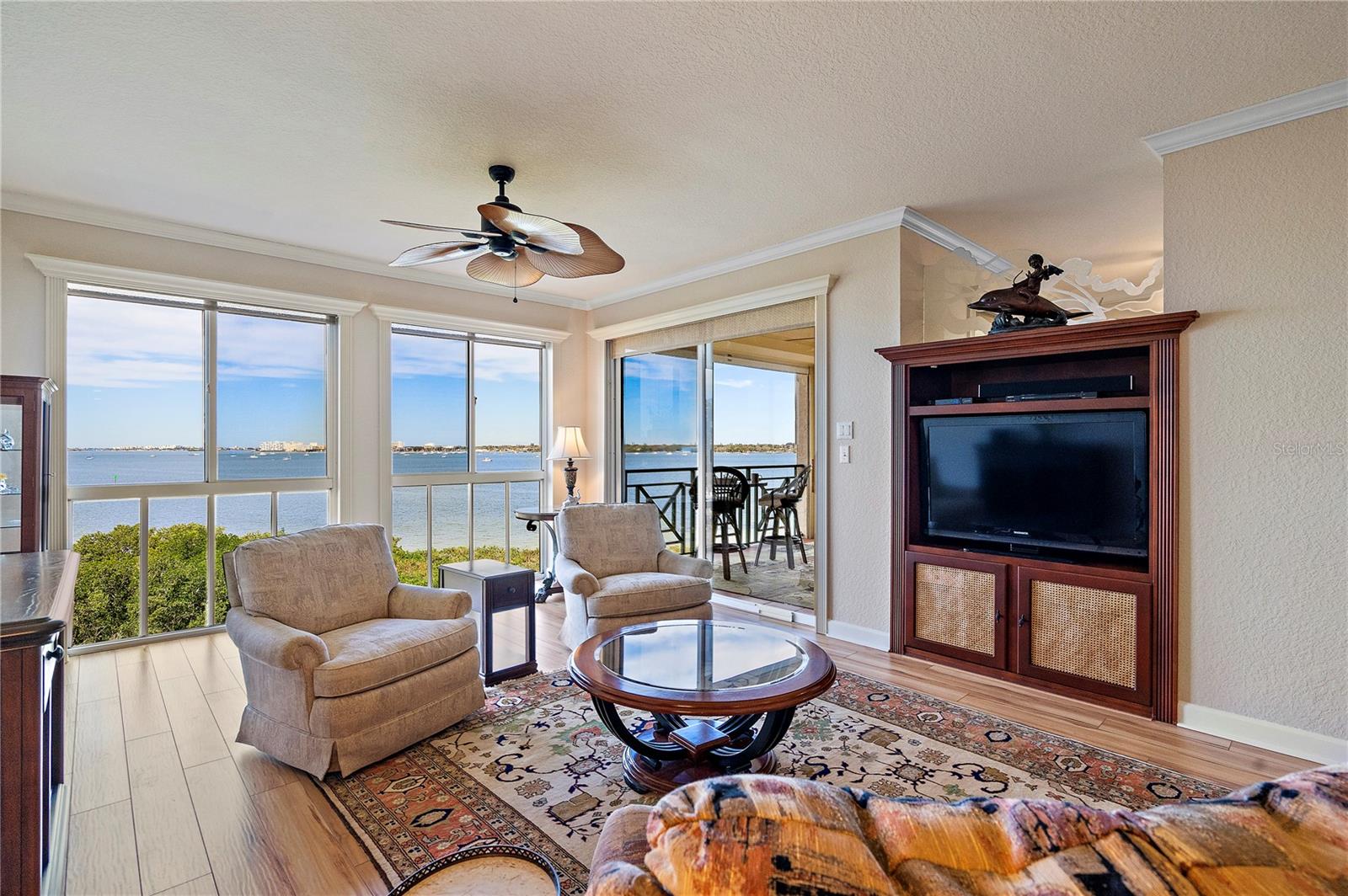 4737 DOLPHIN CAY LN S #407