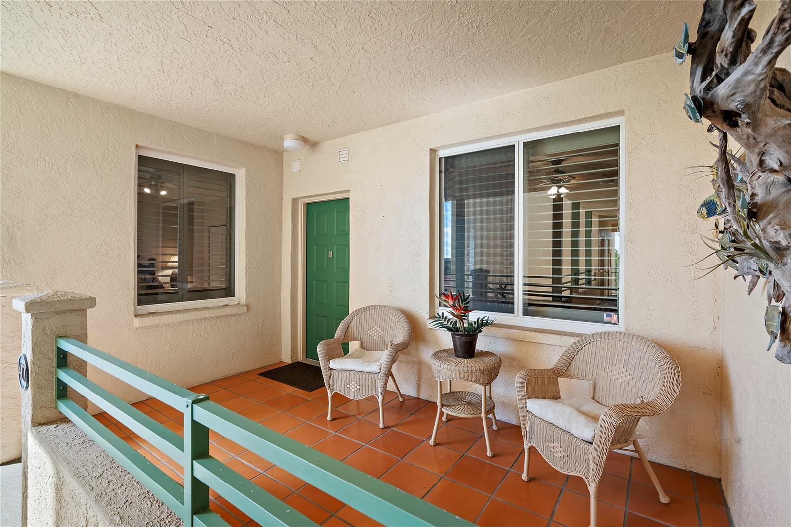 4737 DOLPHIN CAY LN S #407