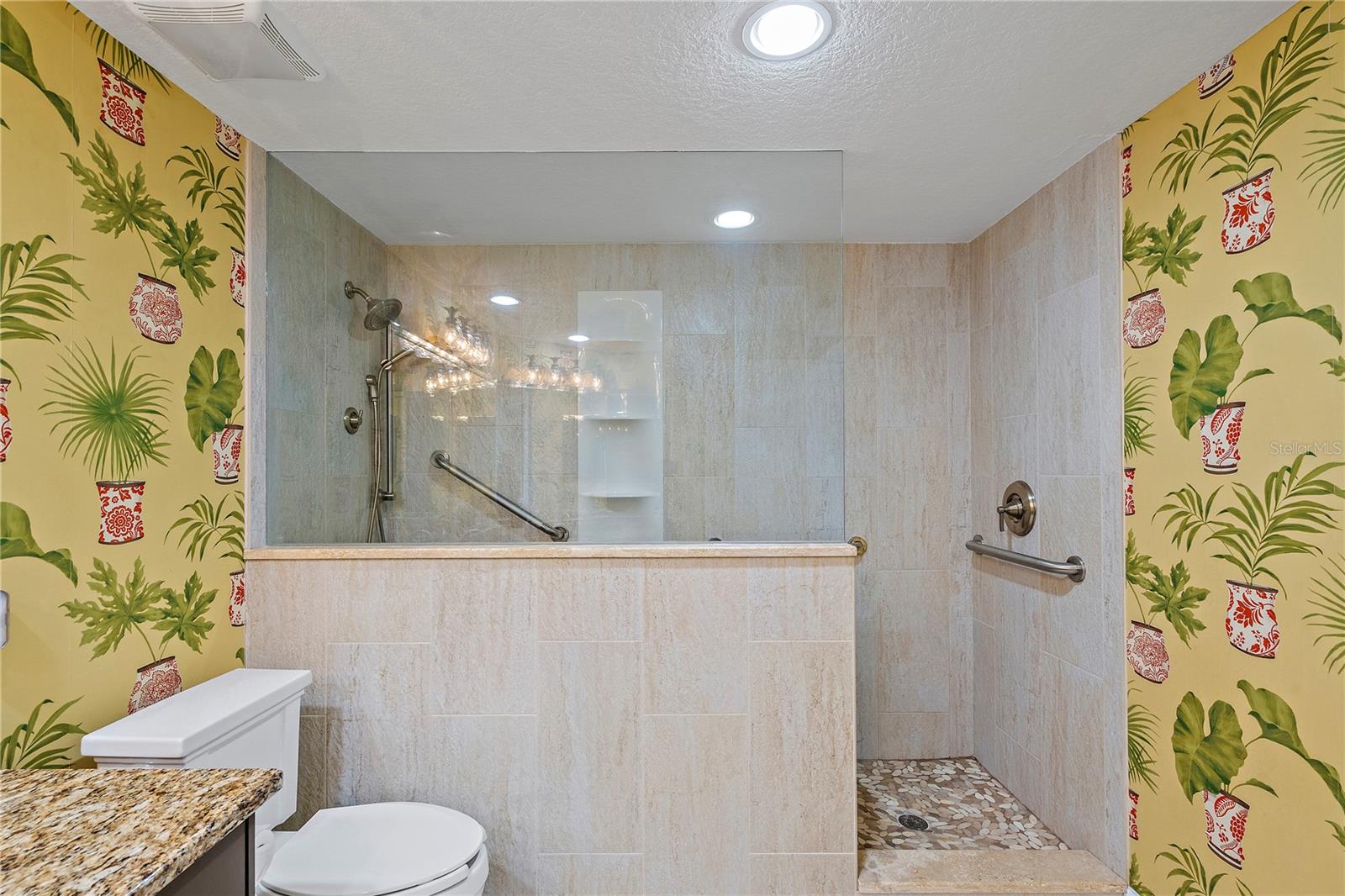 4737 DOLPHIN CAY LN S #407