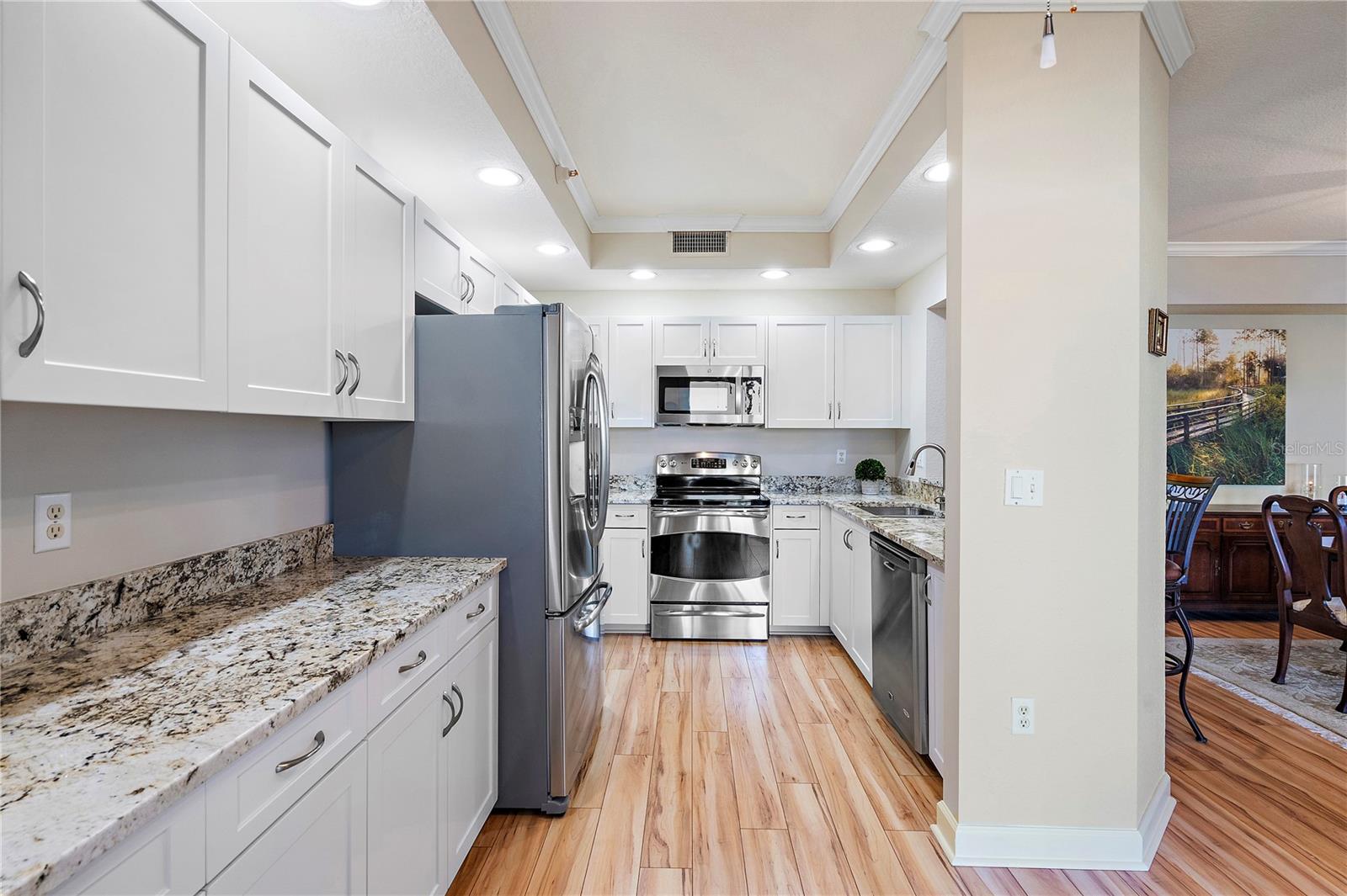 4737 DOLPHIN CAY LN S #407