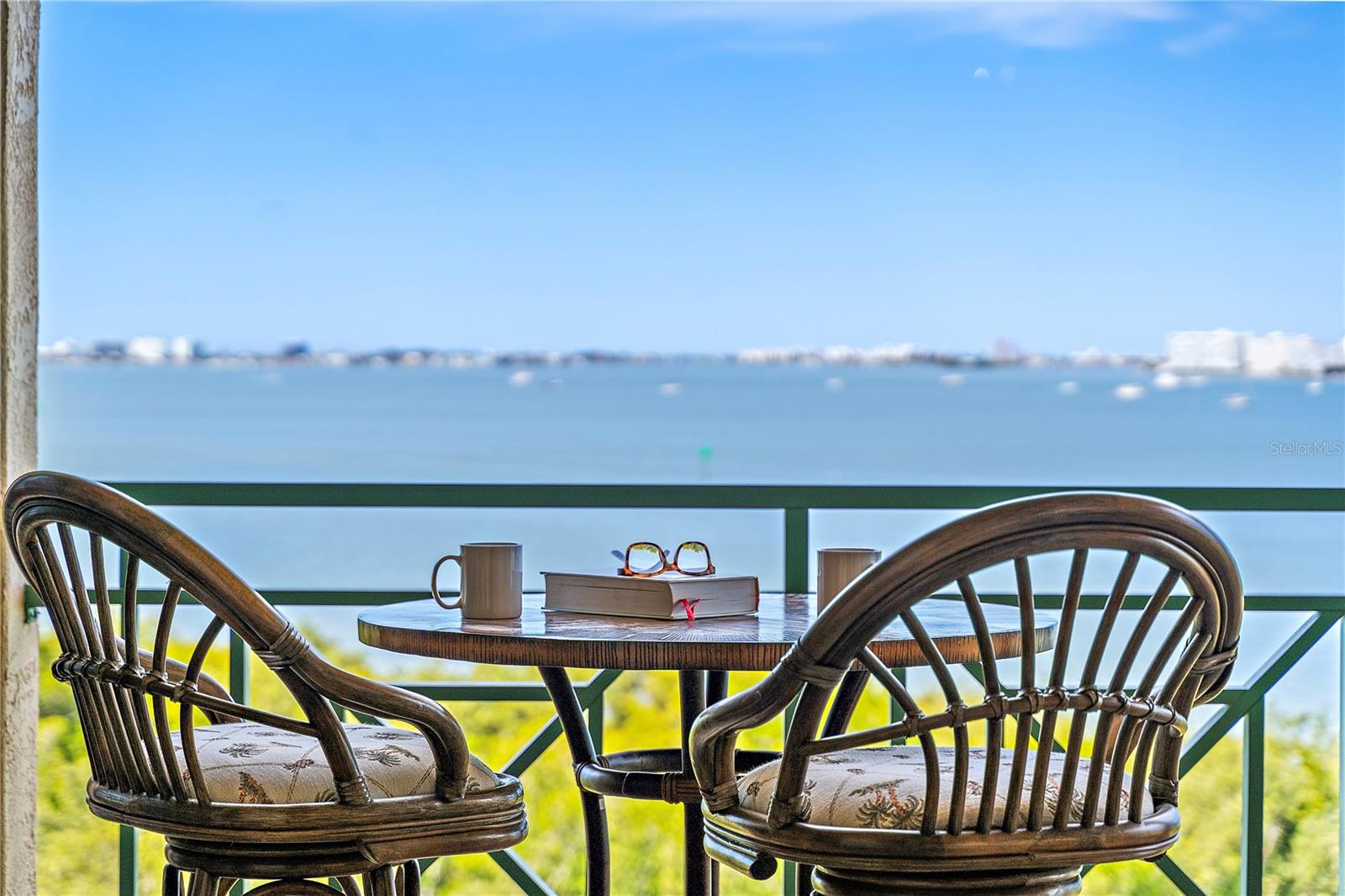 4737 DOLPHIN CAY LN S #407