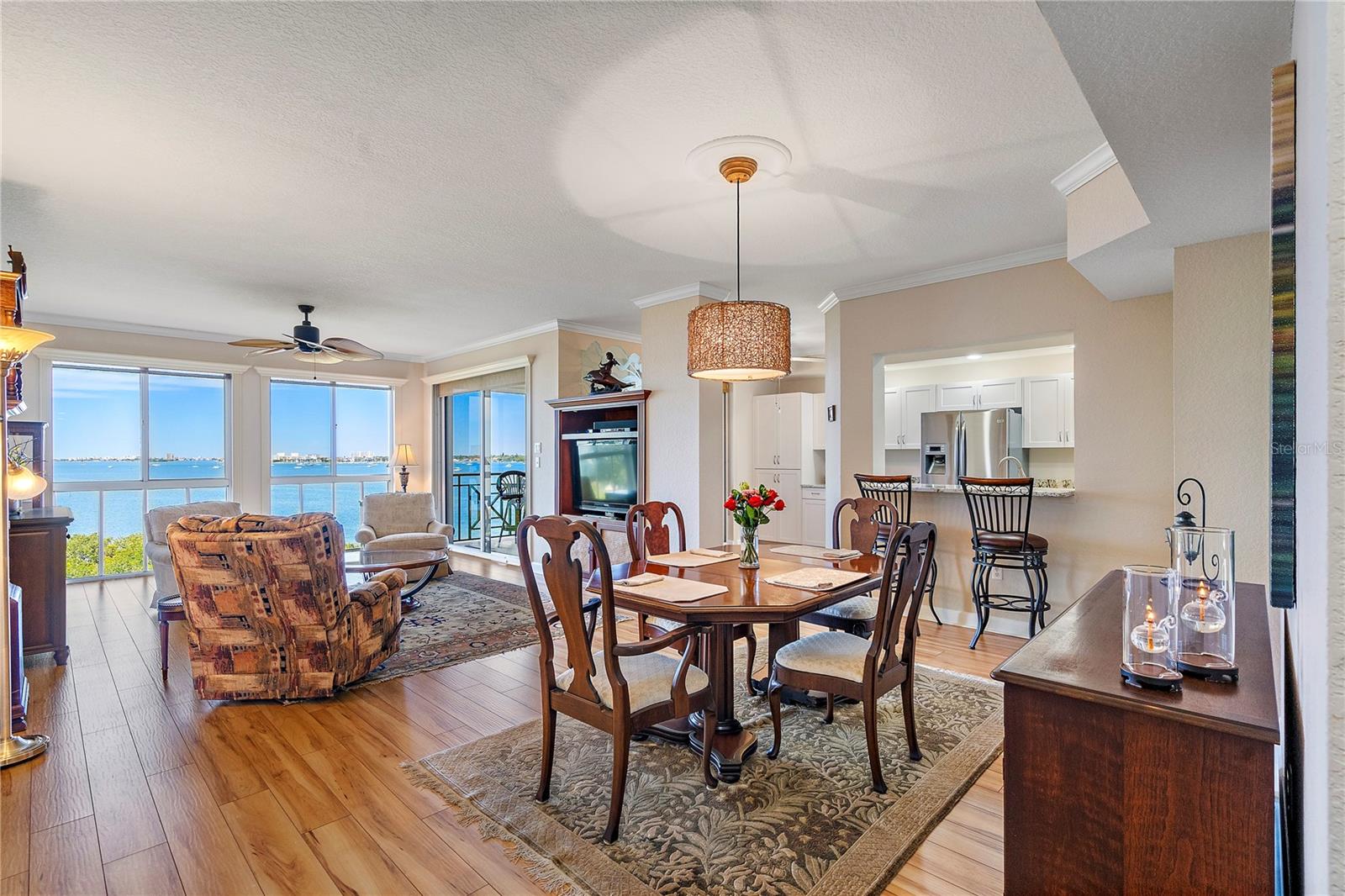 4737 DOLPHIN CAY LN S #407