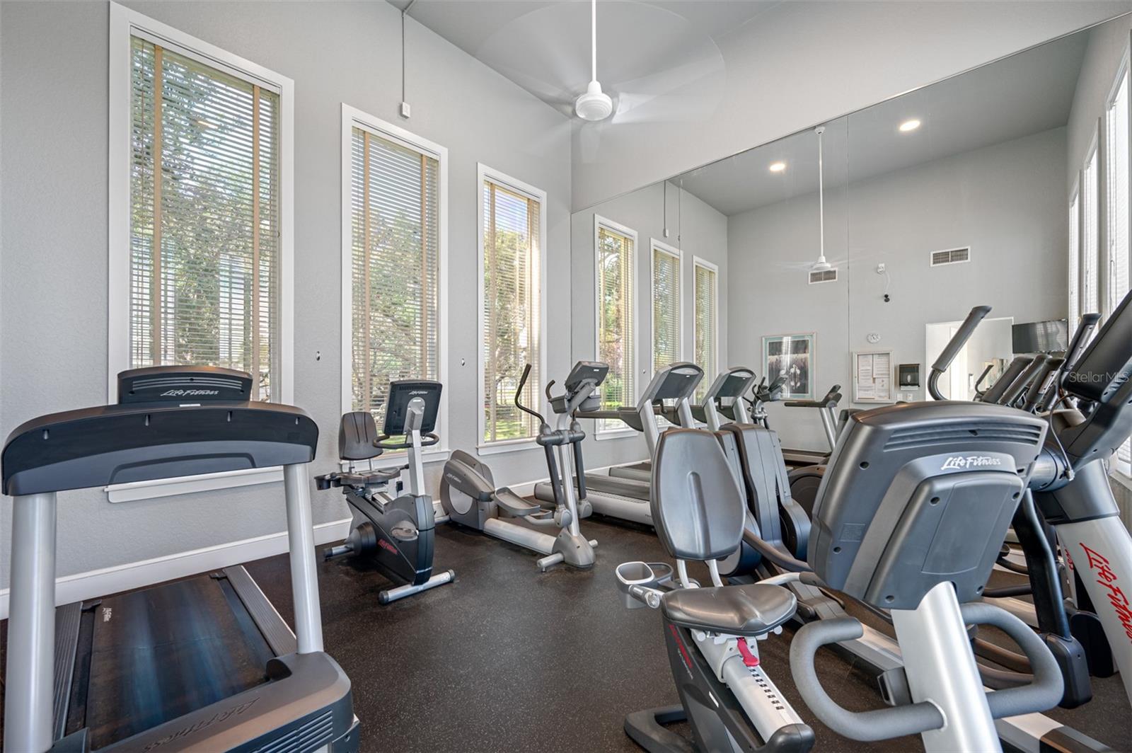 4737 DOLPHIN CAY LN S #407